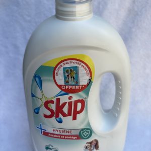 SKIP Lessive liquide sensitive 37 lavages 